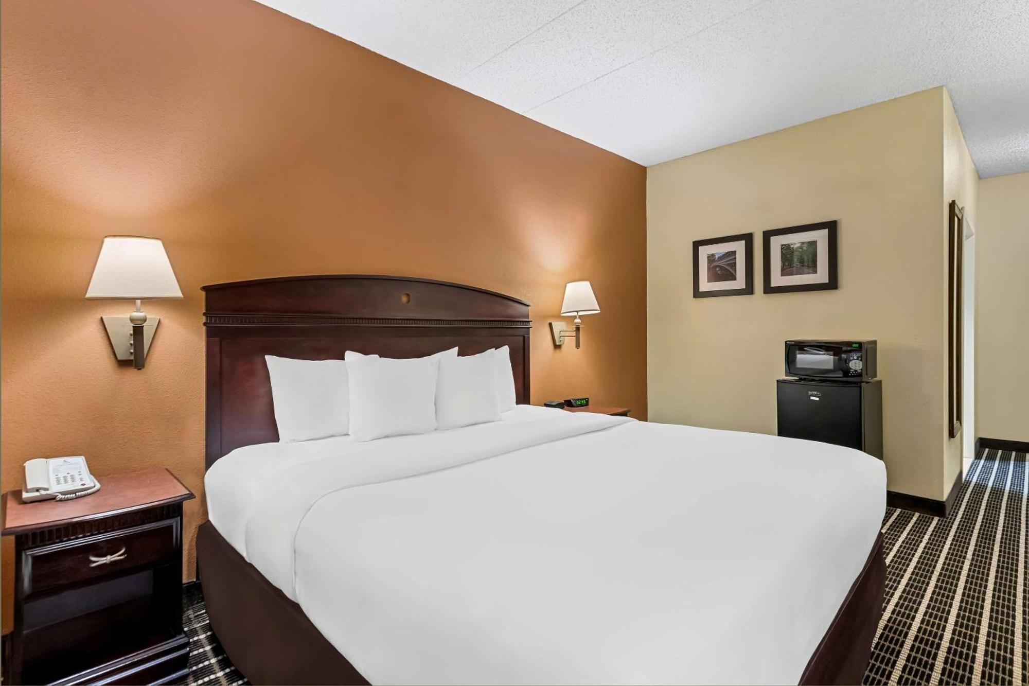 Comfort Inn & Suites Somerset - New Brunswick Exteriör bild