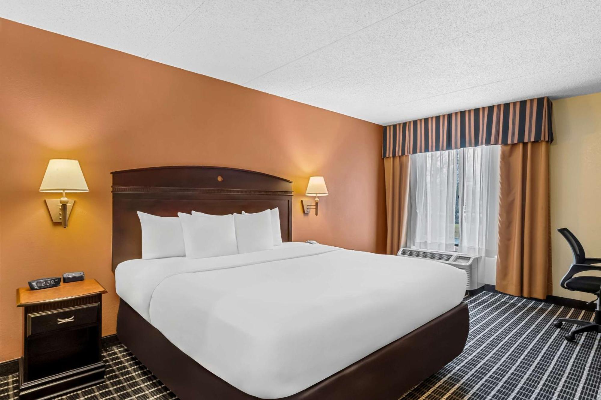 Comfort Inn & Suites Somerset - New Brunswick Exteriör bild